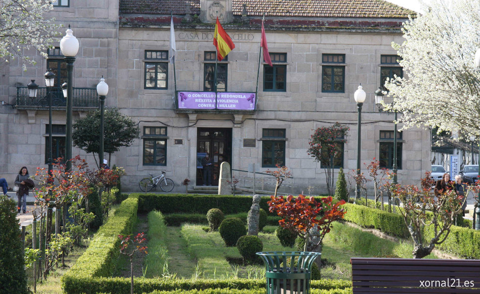 Redondela activa el cobro final de la tasa de mercados para 2025