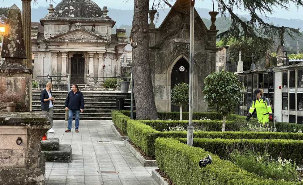 O Porriño activa la limpieza extraordinaria del camposanto para Todos los Santos