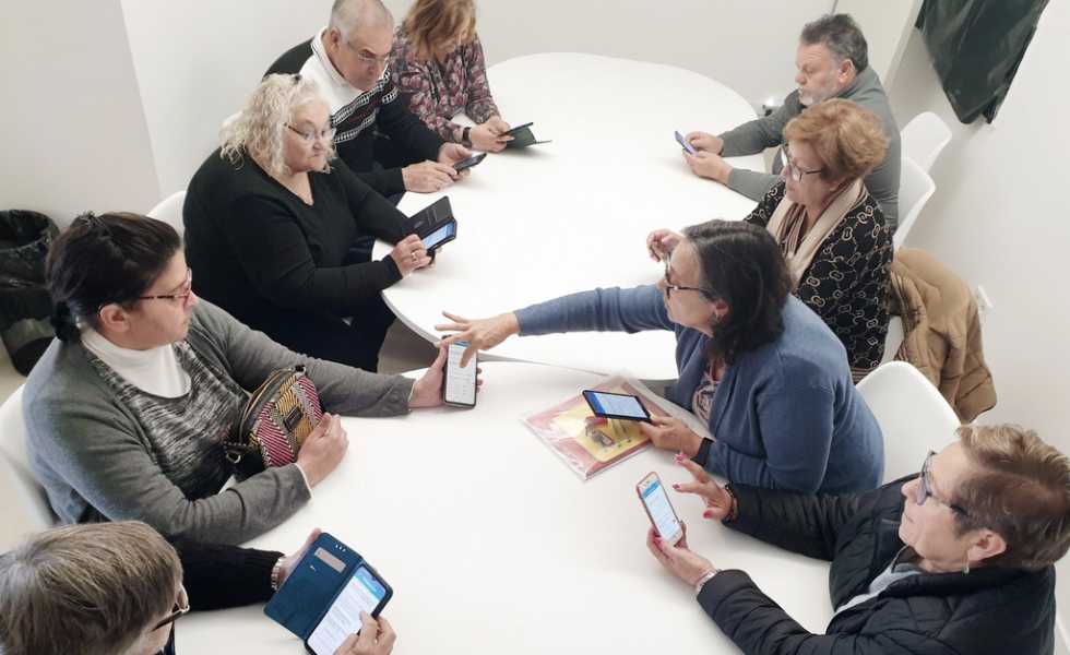 Nigrán lanza un curso gratuito de nuevas tecnologías para mayores de 65 años