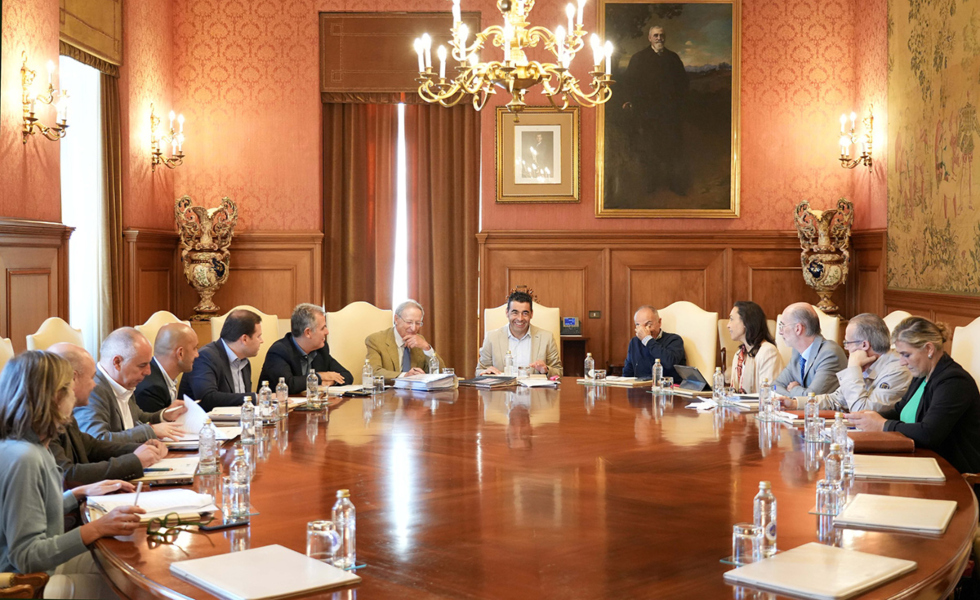 Reconfiguración en las comisiones clave de la Deputación de Pontevedra