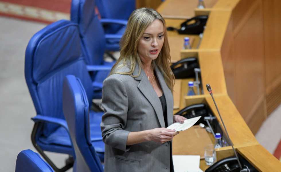 Fabiola García arremete contra el Gobierno por la 