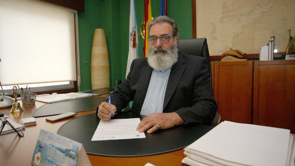 Villaverde sigue al timón de la vela gallega