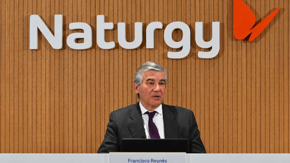 Naturgy gana más: eleva un 5% su beneficio y revisa al alza sus objetivos