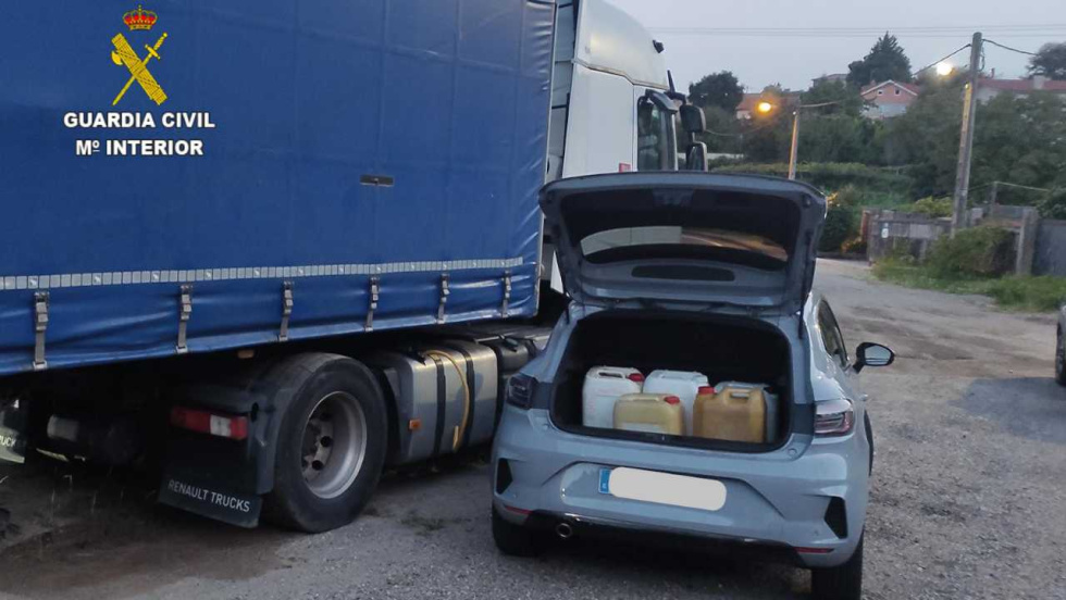 Investigan a un vecino de Vigo por robar gasóleo en cuatro camiones