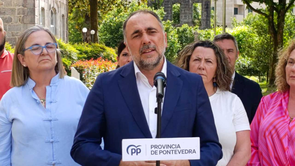 Comesaña anuncia bajada de IRPF e IVA para lo esencial
