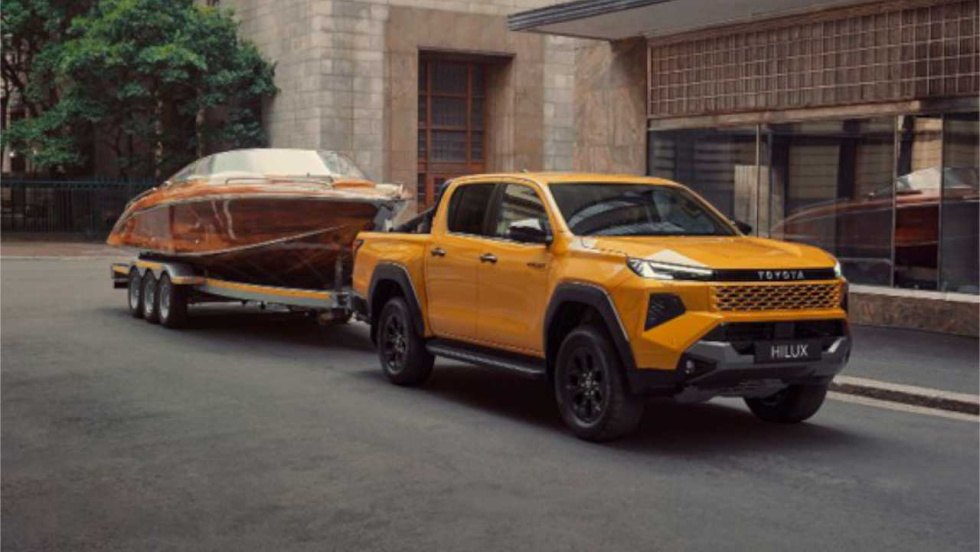 La nueva Toyota Hilux llega con dos opciones electrificadas