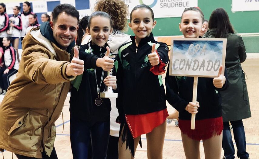 Patinadoras Alevines CPA Condado  Edu Caride, Alia Balboa, Zoe Garcia y Candela Gil.