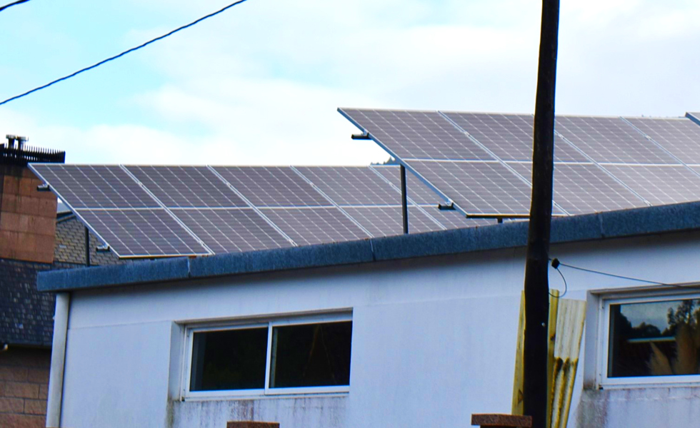 Mos blinda en el IBI una rebaja del 50% para las instalaciones solares