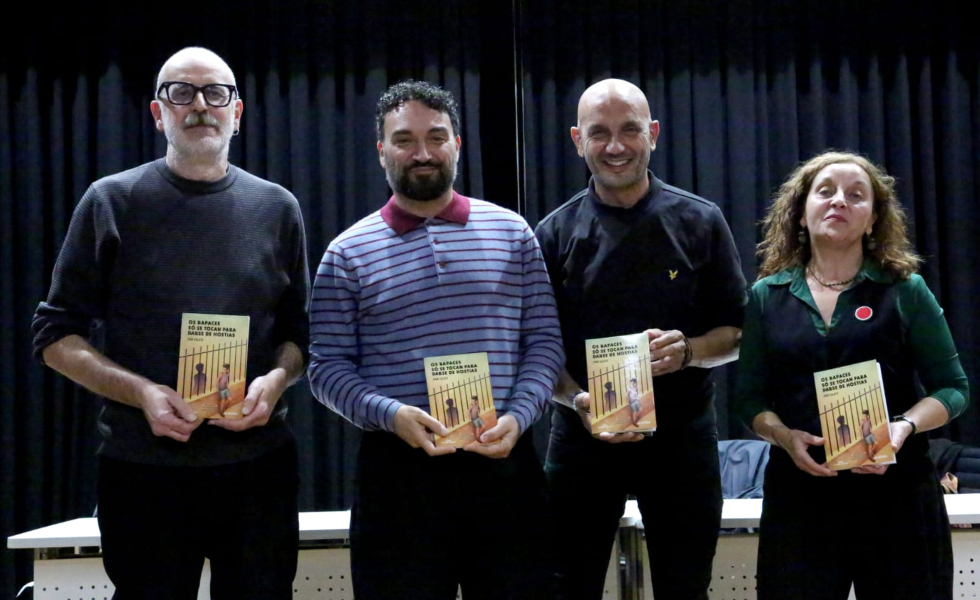 ‘Os rapaces só se tocan para darse de hostias’ de Iván Caloto se alza con el VIII Certame de Textos Teatrais de O Porriño