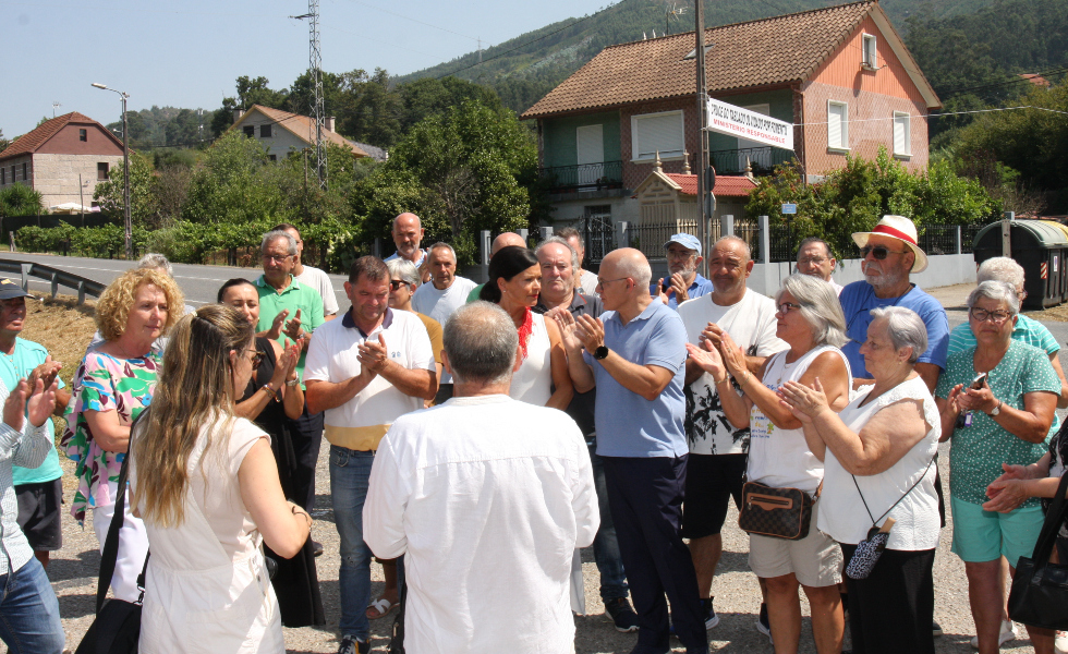 El Ministerio de Transportes abandona a su suerte el mortífero cruce de O Tablado en Mos