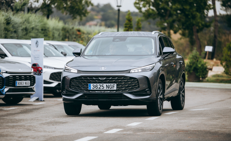 Los híbridos de MG consumen menos en carretera que en los tests oficiales
