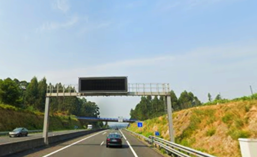 Tráfico asume el control de 200 sistemas de vigilancia en carreteras gallegas