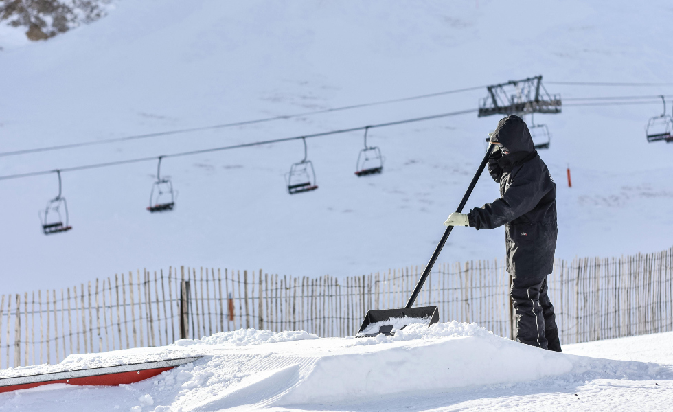 Las primeras nieves adelantan la temporada de esquí con aperturas esta semana