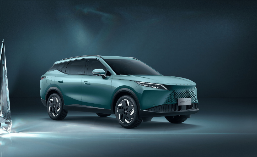 El OMODA 7 estaciona solo con un clic en la llave