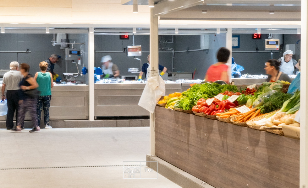 Tui licita cinco locales vacíos en el Mercado de San Antonio de 280 euros al año