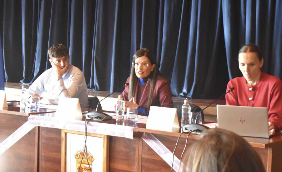 Mos intensifica la protección a mujeres con una red local contra la violencia de género