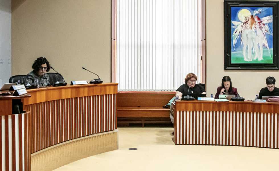 Galicia reduce los tiempos de espera de dependencia un 12% frente al aumento estatal