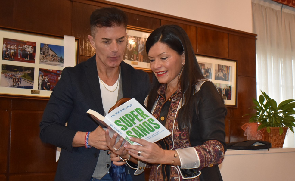 Manuel Viso lleva su revolución sanitaria a Mos para promover hábitos saludables