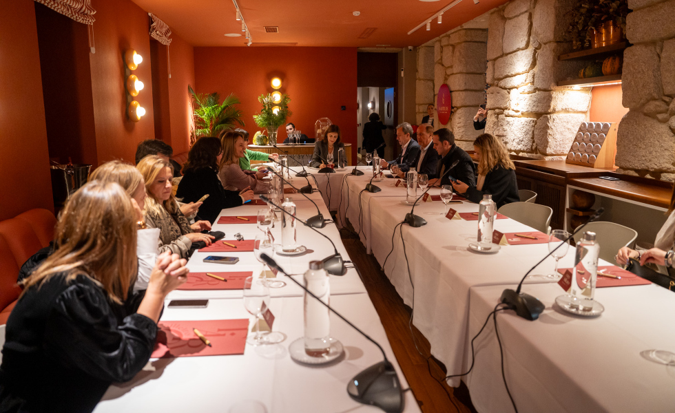 Baiona acoge la cumbre del litoral que sella la nueva era competencial de las autonomías