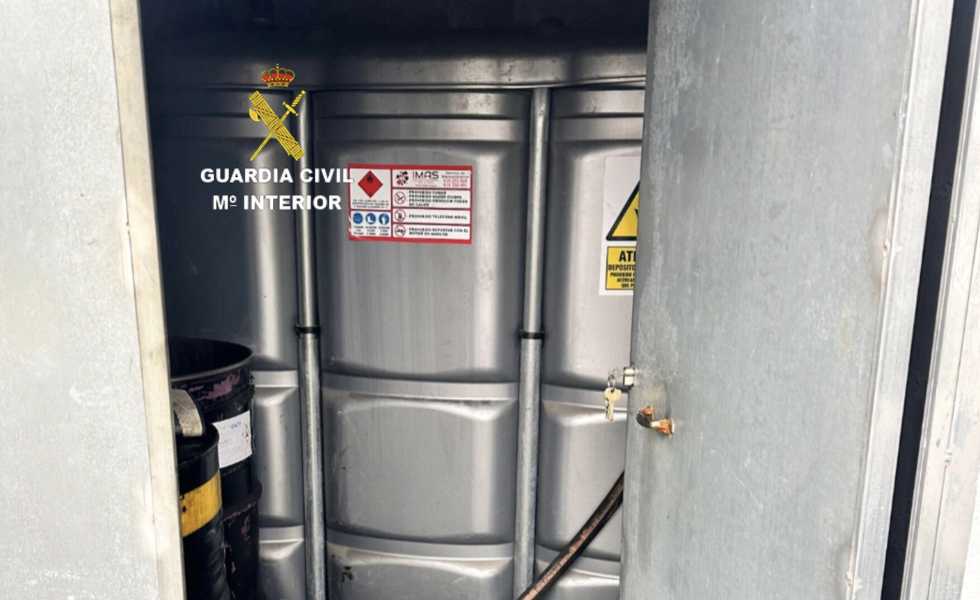 La Guardia Civil desmantela una venta fraudulenta de gasóleo en una gasolinera de Campo Lameiro