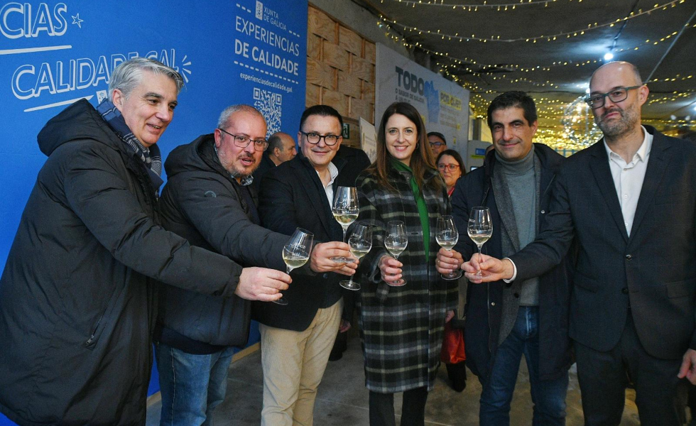 Ribadavia estrena un mercado artesano como motor de su comercio histórico