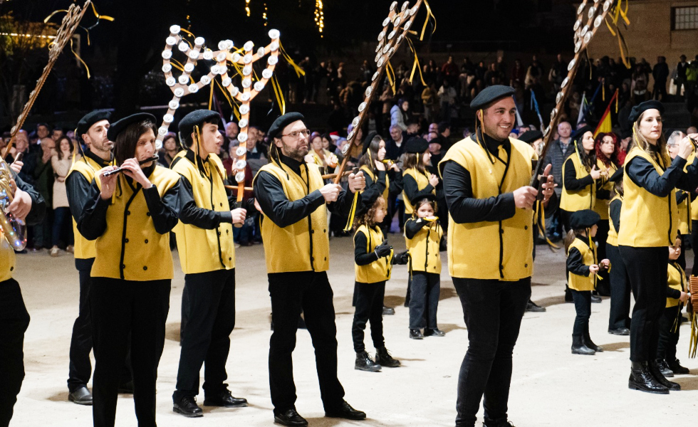 Mos reunirá al director y el elenco de ‘Rondallas’ en un coloquio abierto al público