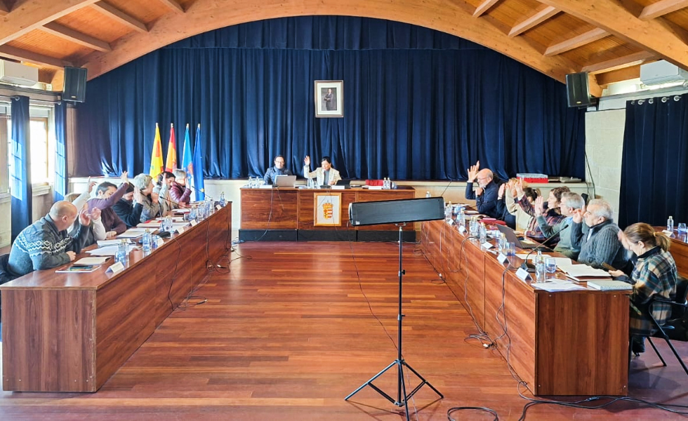 Mos impulsa la protección máxima para su patrimonio: rondallas, pazo e iglesia románica