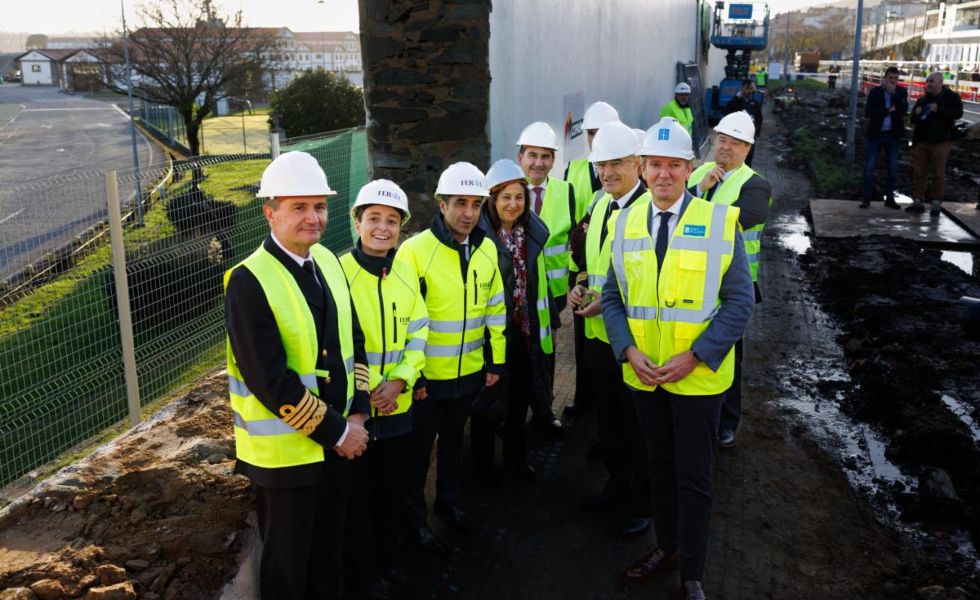 Rueda derriba el muro de Ferrol: 