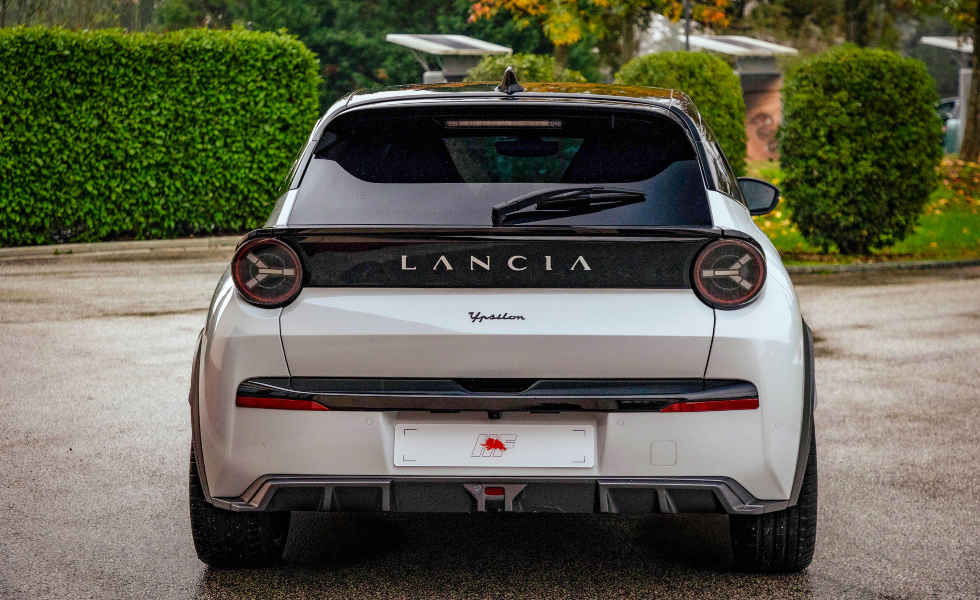 Alfa Romeo, DS y Lancia (Stellantis) se afianzan en el 'top 8' premium español de cara a un 2026 de novedades