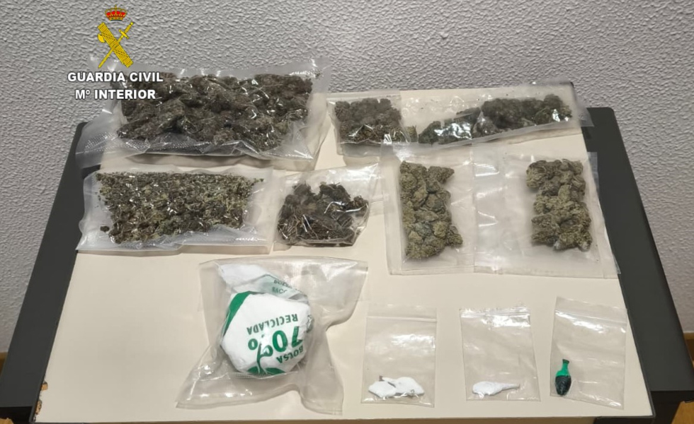 Interceptan 112 gramos de cocaína en O Porriño tras un lanzamiento sospechoso a la vista de la Guardia Civil