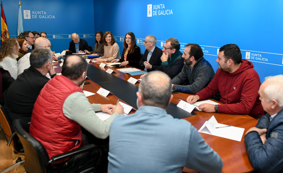 La Xunta urge al sector porcino y a los cazadores a una acción coordinada para controlar al jabalí