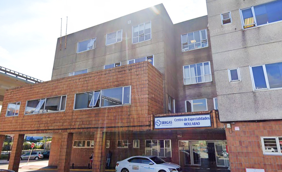 La Xunta licita por más de 550.000 euros la limpieza del centro de especialidades de Mollavao y 24 centros de salud
