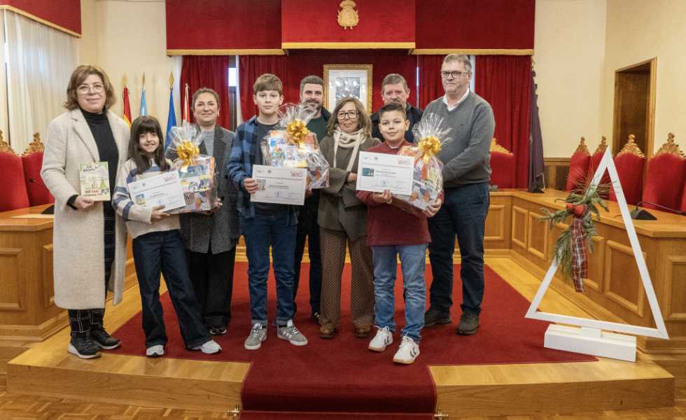 Un alumno de Pazos de Reis gana el concurso de la postal de Navidad de Tui