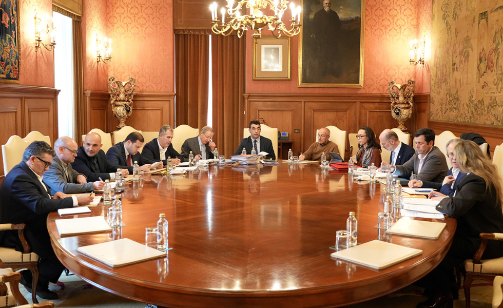 Dos indemnizaciones por accidentes en carreteras de Baiona y Salceda son rechazadas por la Diputación de Pontevedra